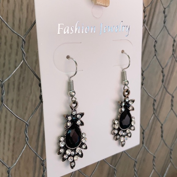 🛍️Black & Cz Butterfly Raindrops 🛍️3 for $13🛍️ SALE!! - Picture 2 of 4